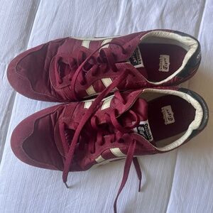 Asics “Onitsuka Tiger” Sneaker size 10